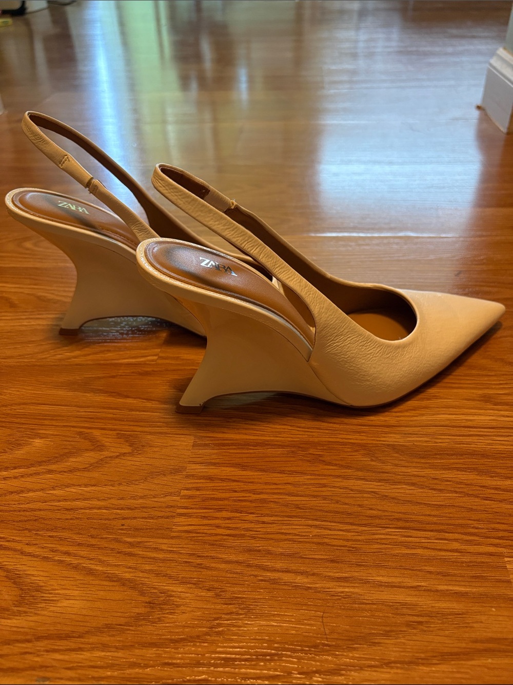Zara Asymmetric Heeled Shoes - Picture 4 of 6